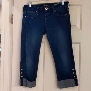 GUESS jean capris!